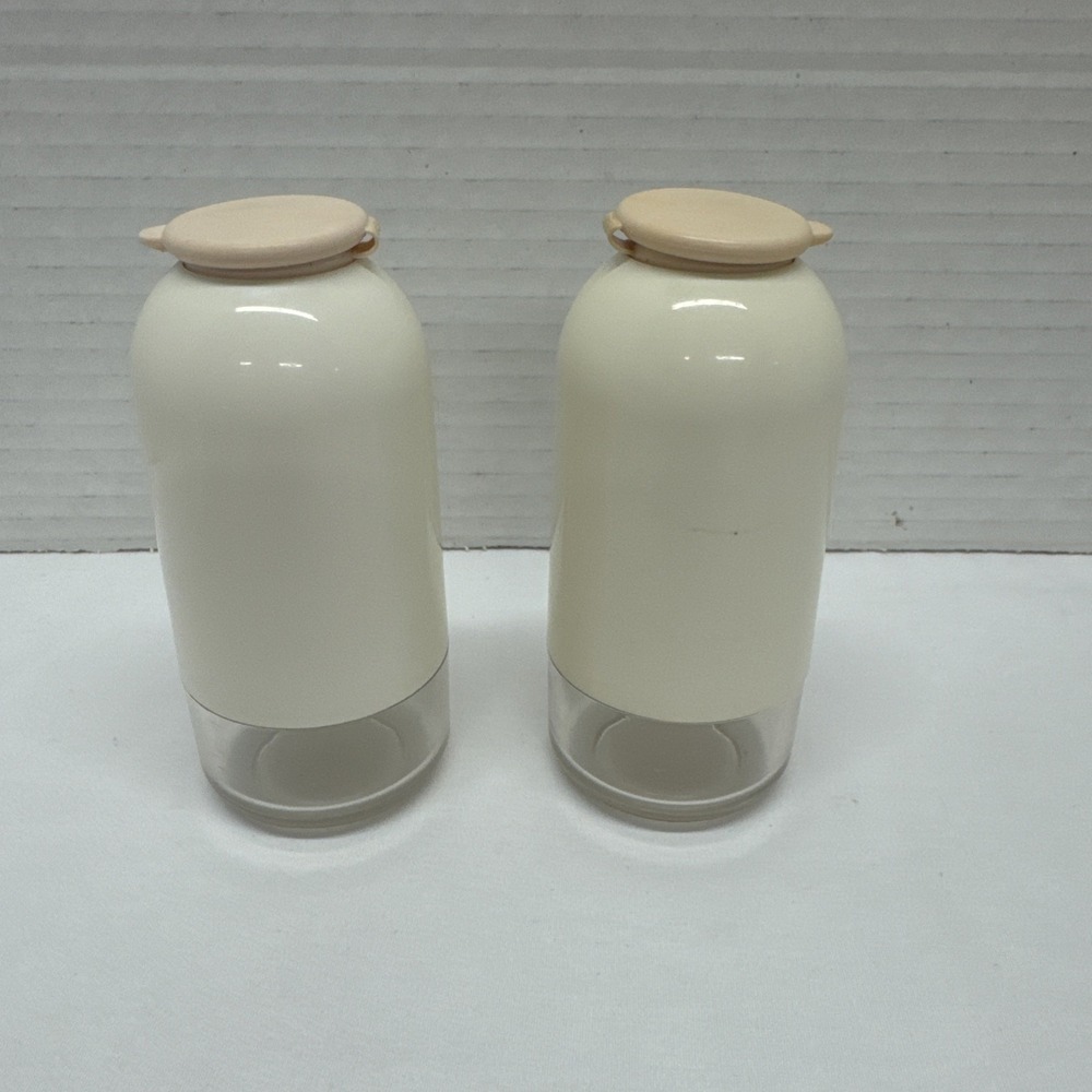 Tupperware Salt and Pepper Shakers Set Clear Ivory And Beige 2314A